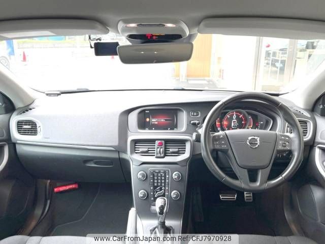 volvo v40 2017 -VOLVO--Volvo V40 LDA-MD4204T--YV1MVA8RDH2413330---VOLVO--Volvo V40 LDA-MD4204T--YV1MVA8RDH2413330- image 2