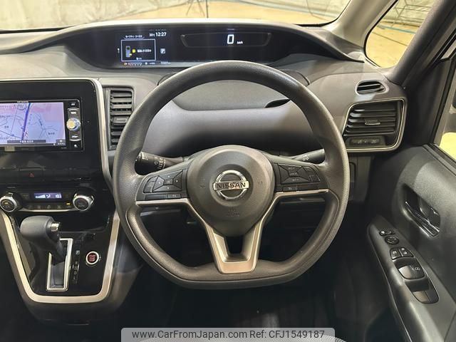 nissan serena 2017 CFJ1549187 image 2