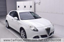 alfa-romeo giulietta 2012 CFJ1060308