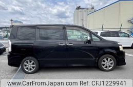 toyota voxy 2008 NIKYO_MX97125
