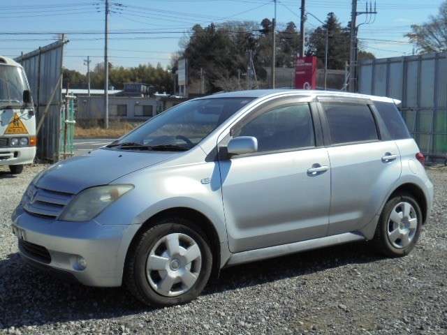 toyota ist 2002 17014AAA image 1