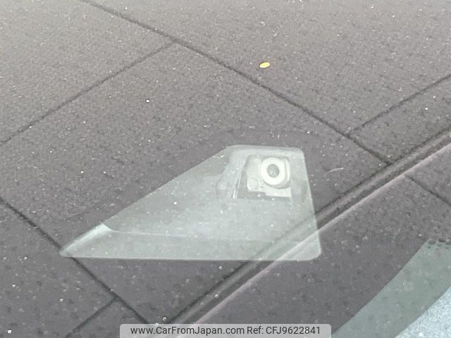 honda vezel 2018 CFJ9622841 image 2