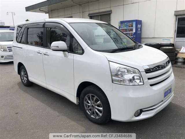 toyota noah 2009 769235-190718153418 image 2