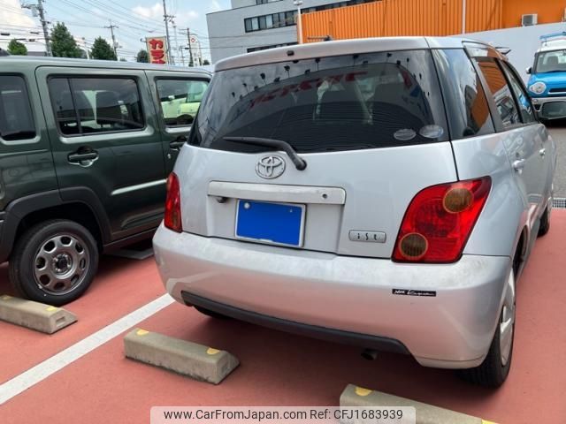 toyota ist 2004 CFJ1683939 image 2