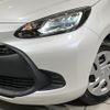 toyota aqua 2022 -TOYOTA--AQUA 6AA-MXPK11--MXPK11-2045946---TOYOTA--AQUA 6AA-MXPK11--MXPK11-2045946- image 9