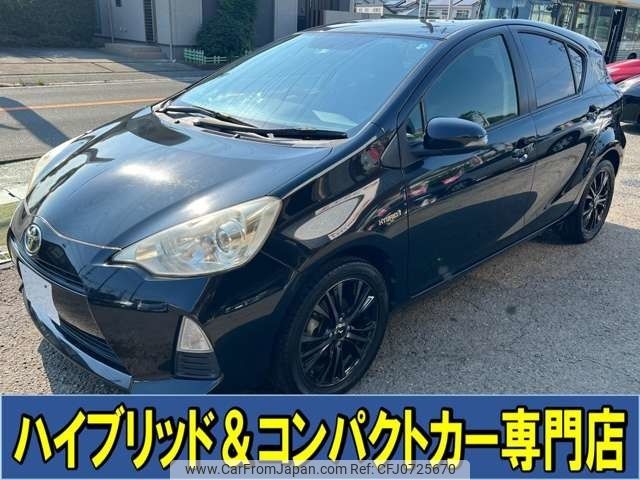 toyota aqua 2012 -TOYOTA--AQUA DAA-NHP10--NHP10-6067175---TOYOTA--AQUA DAA-NHP10--NHP10-6067175- image 1