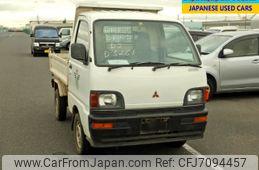 mitsubishi-minicab-truck-1997-1700-car_e1c039e3-b39b-4626-bb67-7925fb6b6645