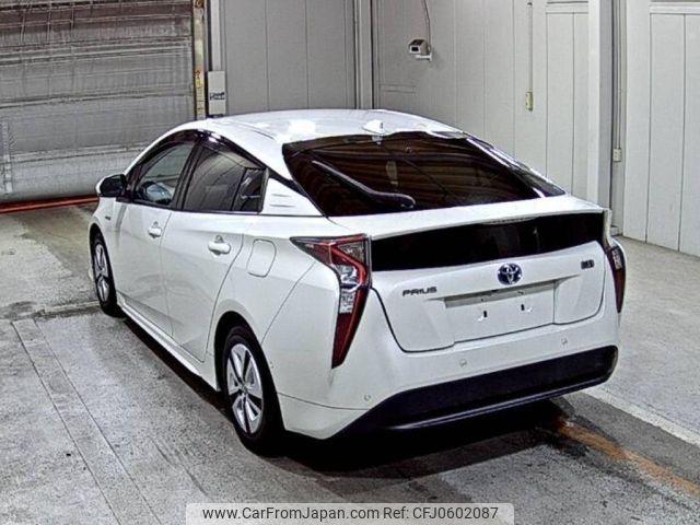 toyota prius 2017 -TOYOTA--Prius ZVW51-8035460---TOYOTA--Prius ZVW51-8035460- image 2