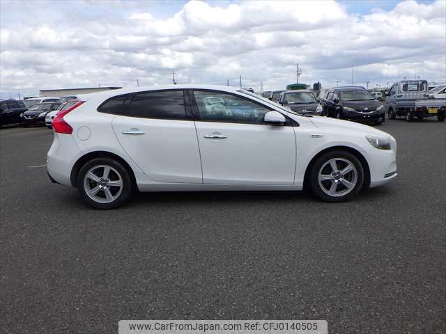 volvo v40 2014 NIKYO_KH55893 image 1