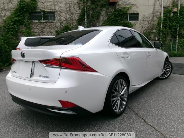 lexus is 2017 quick_quick_DAA-AVE30_5067854 image 2
