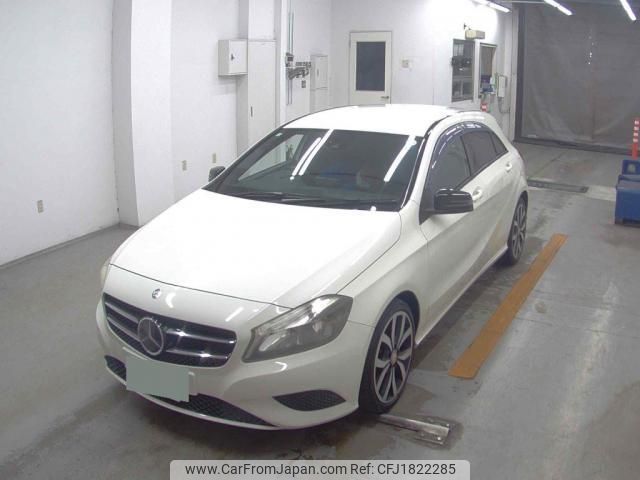 mercedes-benz a-class 2013 CFJ1822285 image 1