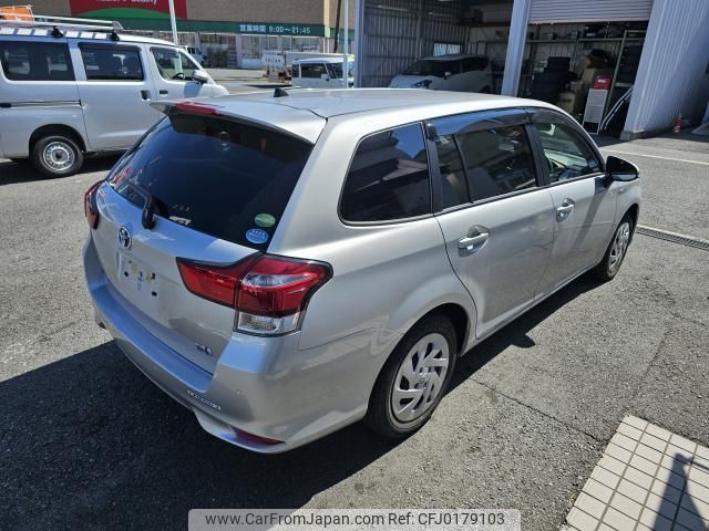 toyota corolla-fielder 2018 quick_quick_DAA-NKE165G_7191170 image 2