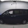 toyota voxy 2016 CFJ1852021 image 9