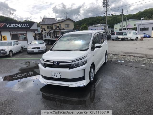 toyota voxy 2014 GOO_JP_700120076730250525001 image 1