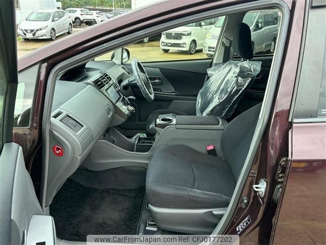 toyota prius-α 2014 CFJ0177202 image 2