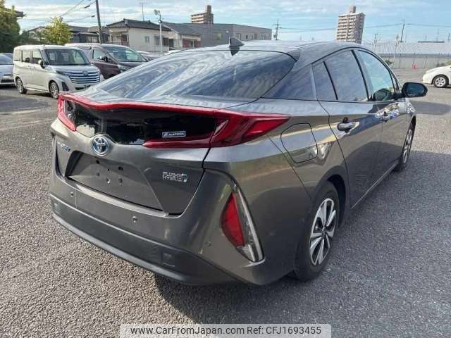 toyota prius-phv 2018 CFJ1693455 image 2