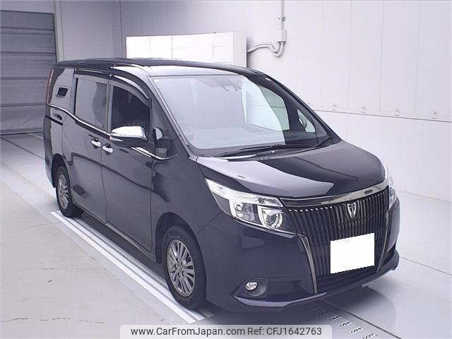 toyota esquire 2016 CFJ1642763 image 1