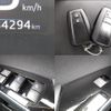 toyota prius 2018 CFJ1666629 image 9