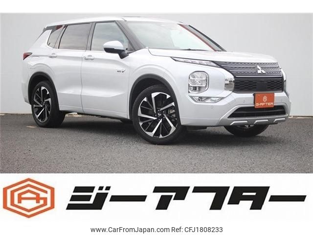 mitsubishi outlander-phev 2023 CFJ1808233 image 1