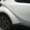 toyota c-hr 2017 quick_quick_DAA-ZYX10_ZYX10-2020255 image 11