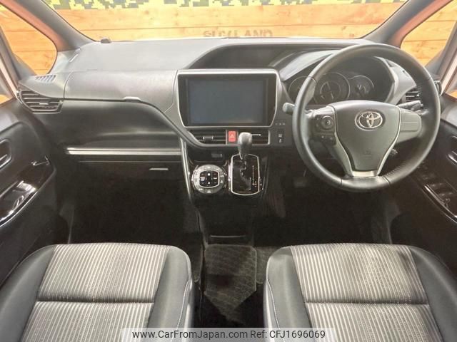 toyota voxy 2017 CFJ1696069 image 2