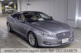 jaguar xj-series 2010 CFJ1634879