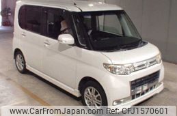 daihatsu tanto 2010 CFJ1570601