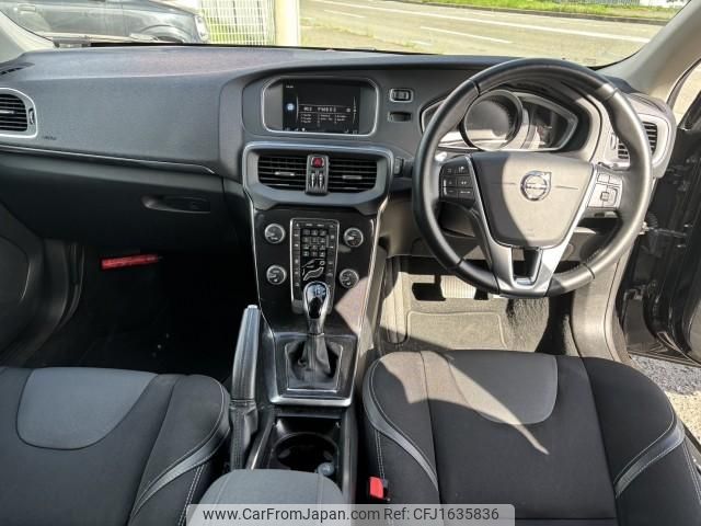 volvo v40 2018 CFJ1635836 image 2