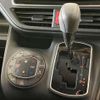 toyota voxy 2018 quick_quick_DBA-ZRR80G_ZRR80-0419381 image 13