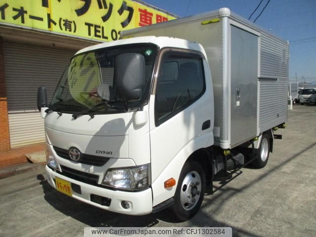 toyota dyna-truck 2017 GOO_NET_EXCHANGE_0400861A30250617W001 image 1