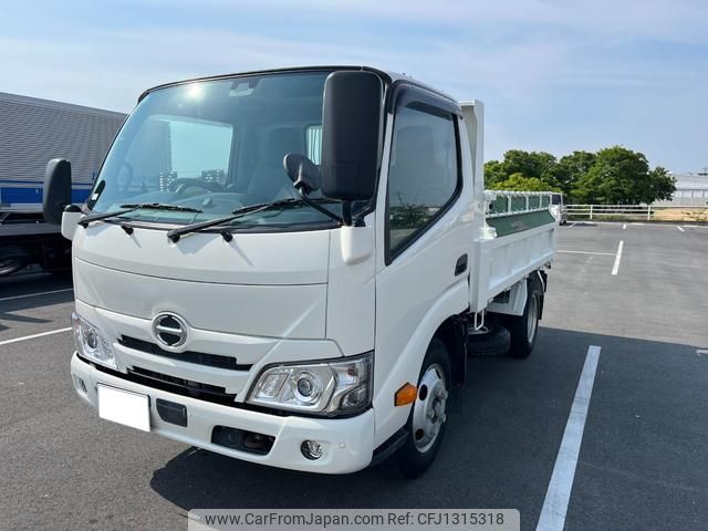 hino dutro 2021 GOO_NET_EXCHANGE_0805007A30250619W003 image 1