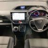 toyota voxy 2018 quick_quick_DBA-ZRR85W_0102705 image 3