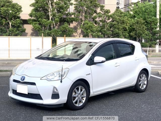 toyota aqua 2012 CFJ1556870 image 1