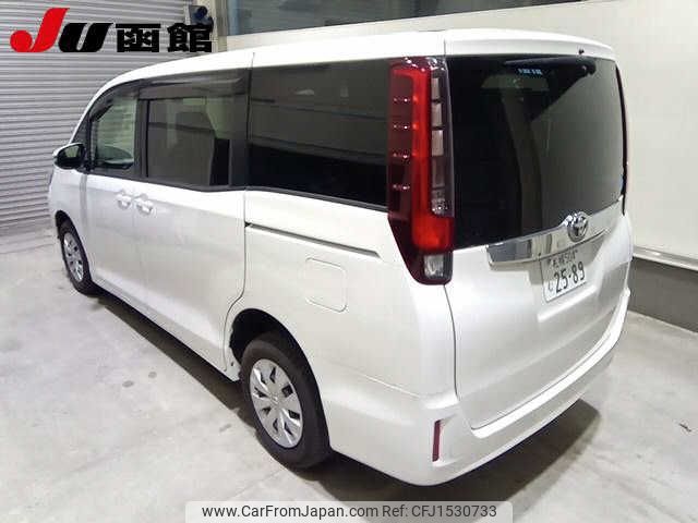 toyota noah 2014 CFJ1530733 image 2