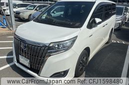 toyota esquire 2018 CFJ1598480