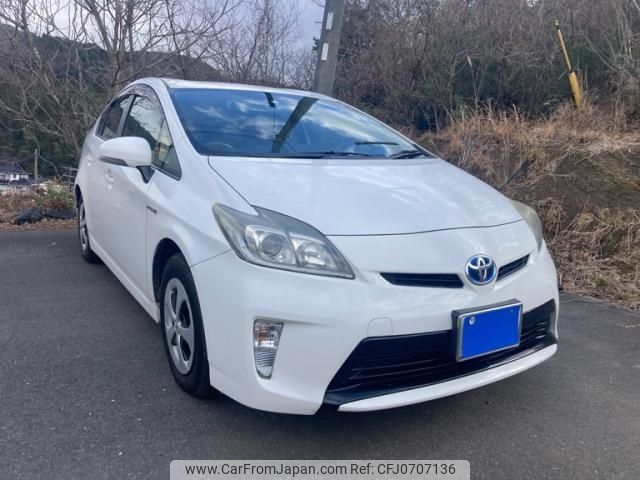 toyota prius 2013 -TOYOTA--Prius DAA-ZVW30--ZVW30-5674750---TOYOTA--Prius DAA-ZVW30--ZVW30-5674750- image 2