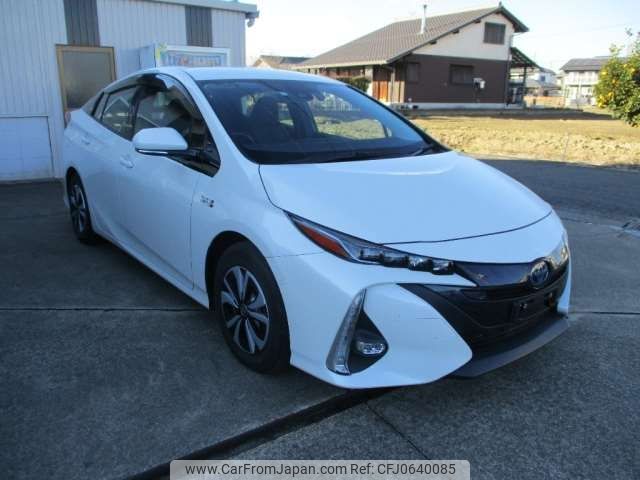 toyota prius-phv 2019 -TOYOTA--Prius PHV DLA-ZVW52--ZVW52-3132737---TOYOTA--Prius PHV DLA-ZVW52--ZVW52-3132737- image 1