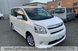 toyota noah 2010 -TOYOTA 【相模 301ｿ7173】--Noah DBA-ZRR70W--ZRR70-0284429---TOYOTA 【相模 301ｿ7173】--Noah DBA-ZRR70W--ZRR70-0284429-