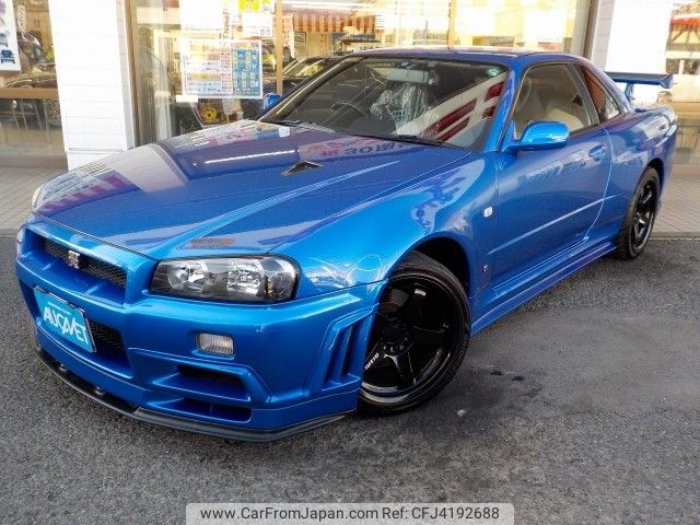 Used NISSAN SKYLINE GT-R 2001/Jun CFJ4192688 in good condition for sale