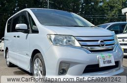 nissan serena 2012 GOO_JP_700090373030240929002