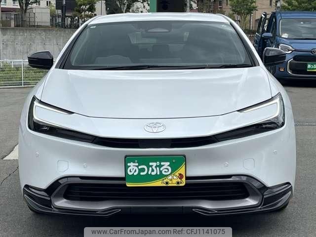 toyota prius 2024 quick_quick_6AA-MXWH65_MXWH65-4021127 image 2
