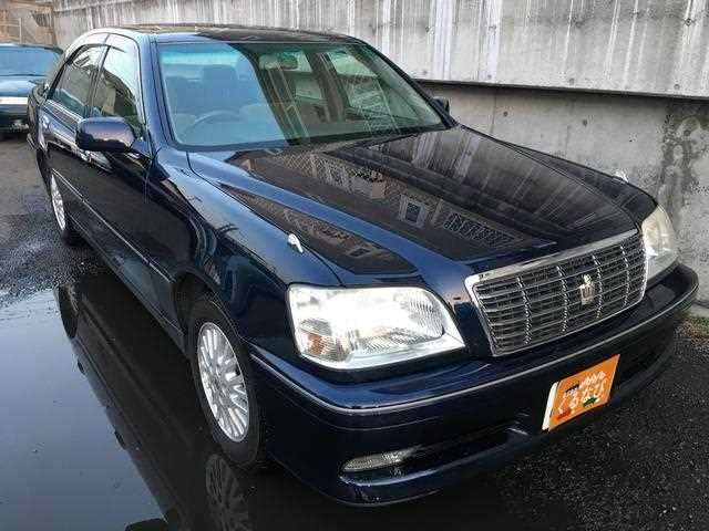 toyota crown 2001 180329025957 image 2