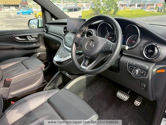 mercedes-benz v-class 2023 CFJ1838634 image 2