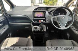 toyota esquire 2015 504928-923613