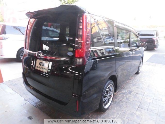 toyota esquire 2015 CFJ1856130 image 2