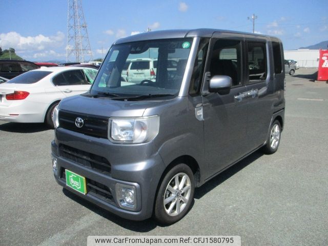 toyota pixis-mega 2020 CFJ1580795 image 1