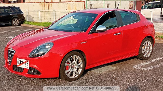 alfa-romeo giulietta 2012 10 image 1