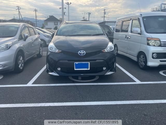 toyota prius-α 2017 CFJ1551895 image 1