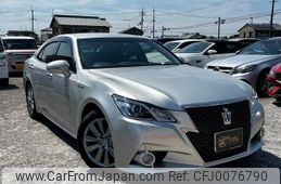 toyota crown-hybrid 2013 GOO_JP_700070884830240722009