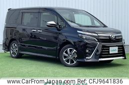 toyota voxy 2019 -TOYOTA--Voxy DBA-ZRR80W--ZRR80-0541837---TOYOTA--Voxy DBA-ZRR80W--ZRR80-0541837-